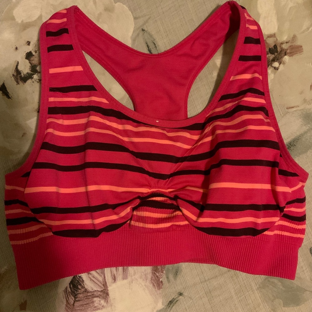 NEW! Reversible Seamfree Sports Bra!